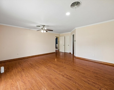 5506 Cheshire Lane - Photo Thumbnail 10