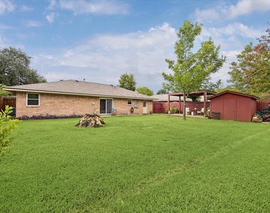 5506 Cheshire Lane - Photo Thumbnail 14