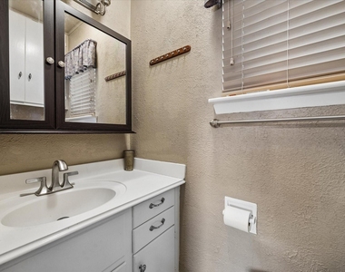 5506 Cheshire Lane - Photo Thumbnail 11