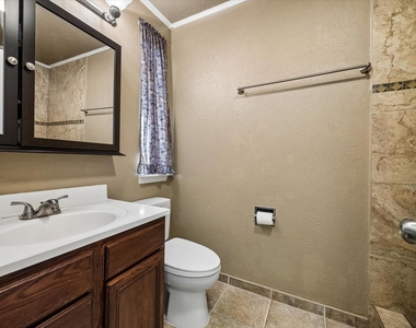 5506 Cheshire Lane - Photo Thumbnail 12