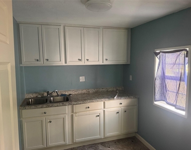 1506 W Talmadge St Road - Photo Thumbnail 2