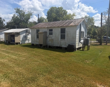 1506 W Talmadge St Road - Photo Thumbnail 7