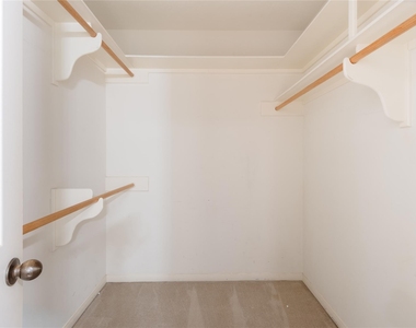 2232 Azalea Circle - Photo Thumbnail 9