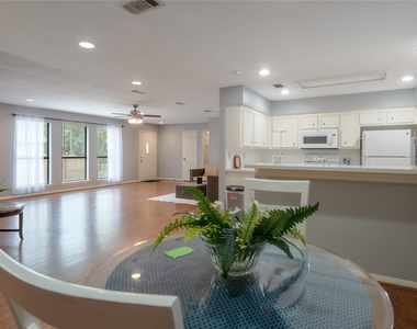 2232 Azalea Circle - Photo Thumbnail 17