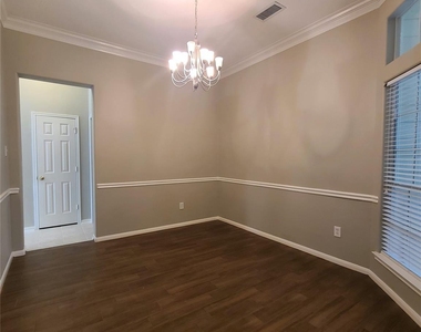 18818 Harbor Key Circle - Photo Thumbnail 5