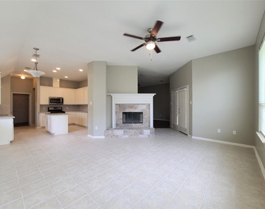 18818 Harbor Key Circle - Photo Thumbnail 13