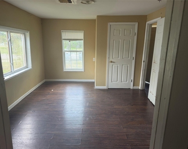 1510 W Talmage St Bypass - Photo Thumbnail 7