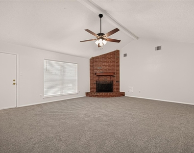 29210 Binefield Street - Photo Thumbnail 11