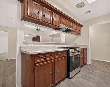 29210 Binefield Street - Photo Thumbnail 10