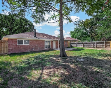 29210 Binefield Street - Photo Thumbnail 4
