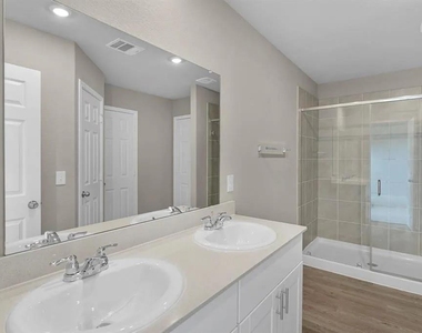 8213 Red Spruce Street - Photo Thumbnail 14