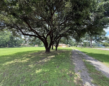 18751 Fm 1484 Rd - Photo Thumbnail 1