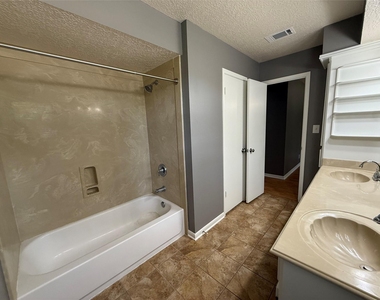 18751 Fm 1484 Rd - Photo Thumbnail 14