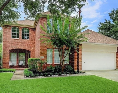 635 Presley Way - Photo Thumbnail 1