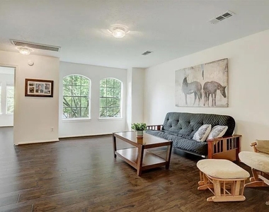 635 Presley Way - Photo Thumbnail 19
