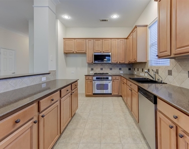 13751 Crested Iris Drive - Photo Thumbnail 7