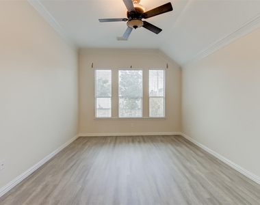 13751 Crested Iris Drive - Photo Thumbnail 11
