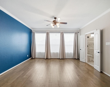 10009 Granary Drive - Photo Thumbnail 5