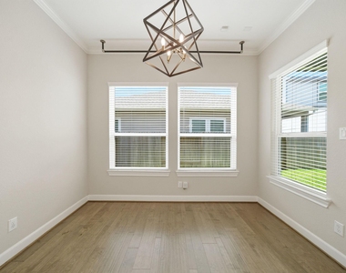 10009 Granary Drive - Photo Thumbnail 1