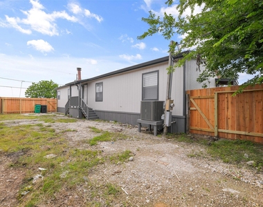 2431 Bay Oaks Harbor Drive - Photo Thumbnail 28