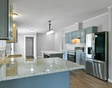 2431 Bay Oaks Harbor Drive - Photo Thumbnail 6
