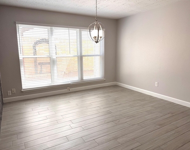 2430 Planters Row - Photo Thumbnail 3