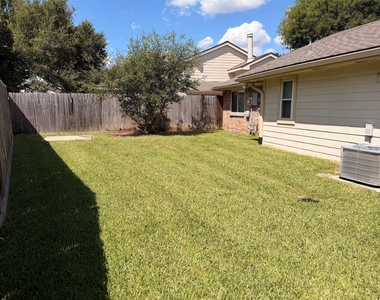 2430 Planters Row - Photo Thumbnail 17