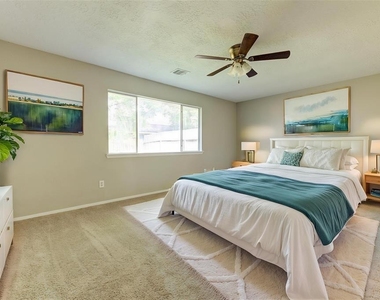 2311 Pepperweed Drive - Photo Thumbnail 8