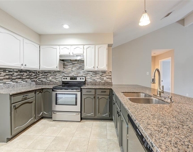 2311 Pepperweed Drive - Photo Thumbnail 15
