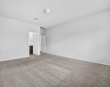 2330 Georgina Falls Drive - Photo Thumbnail 16