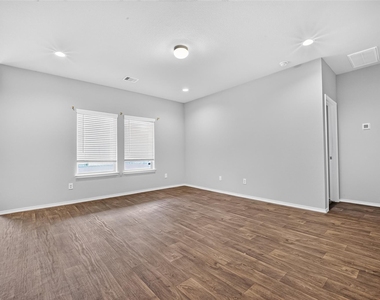 2330 Georgina Falls Drive - Photo Thumbnail 5