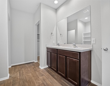 2330 Georgina Falls Drive - Photo Thumbnail 18