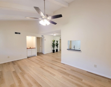 5711 Sugar Hill Drive - Photo Thumbnail 7