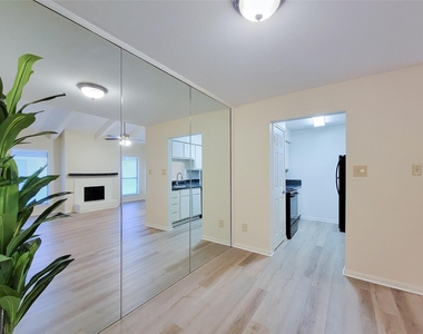 5711 Sugar Hill Drive - Photo Thumbnail 9