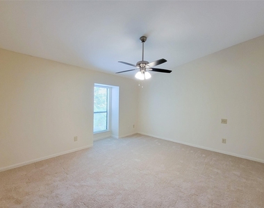 5711 Sugar Hill Drive - Photo Thumbnail 18