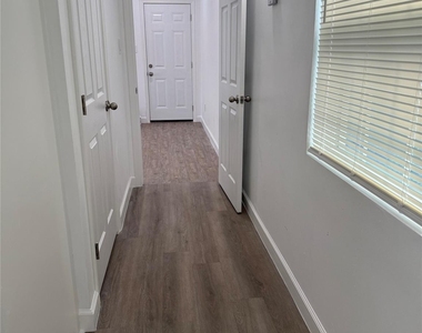 7514 Avenue H - Photo Thumbnail 4
