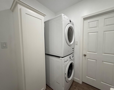 7514 Avenue H - Photo Thumbnail 14