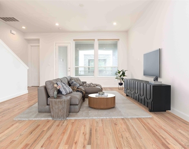 2471 W 11th Street - Photo Thumbnail 11