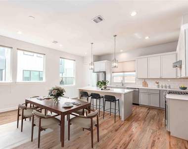 2471 W 11th Street - Photo Thumbnail 8