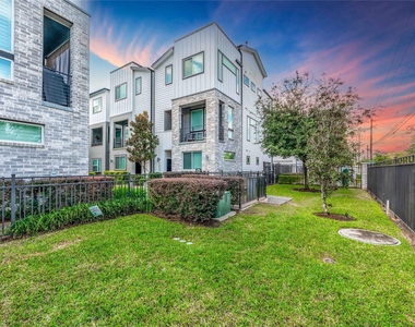 2471 W 11th Street - Photo Thumbnail 22