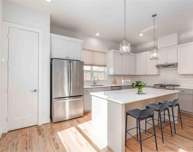 2471 W 11th Street - Photo Thumbnail 6