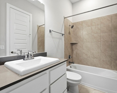 15822 Pilot Knob Dr Drive - Photo Thumbnail 6