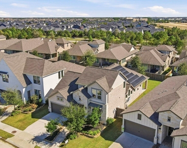 15822 Pilot Knob Dr Drive - Photo Thumbnail 35