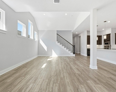15822 Pilot Knob Dr Drive - Photo Thumbnail 8