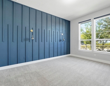 15822 Pilot Knob Dr Drive - Photo Thumbnail 4
