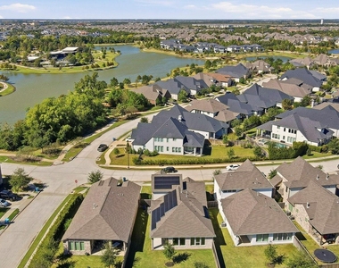 15822 Pilot Knob Dr Drive - Photo Thumbnail 37