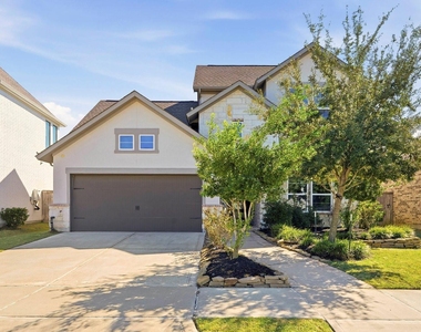 15822 Pilot Knob Dr Drive - Photo Thumbnail 1