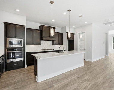 15822 Pilot Knob Dr Drive - Photo Thumbnail 15
