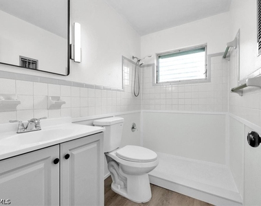 2423 Jeffcott Street - Photo Thumbnail 19