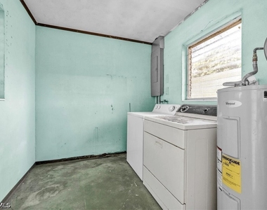 2423 Jeffcott Street - Photo Thumbnail 26